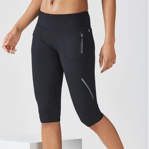 Fabletics Black/Silver Catalina Crop